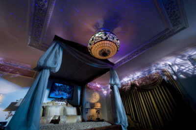 Disneyland Dream Suite - Master Bedroom