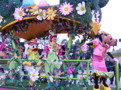Clarabelle Cow and Daisy on the Spring Train
