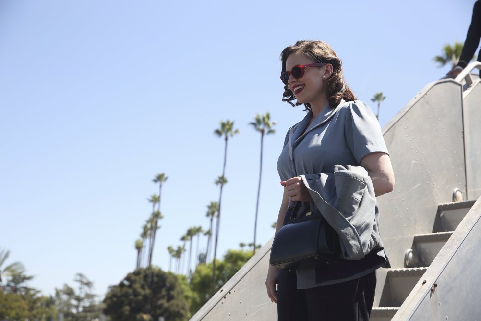 agent-carter_s02e01_the-lady-in-the-lake_still-15