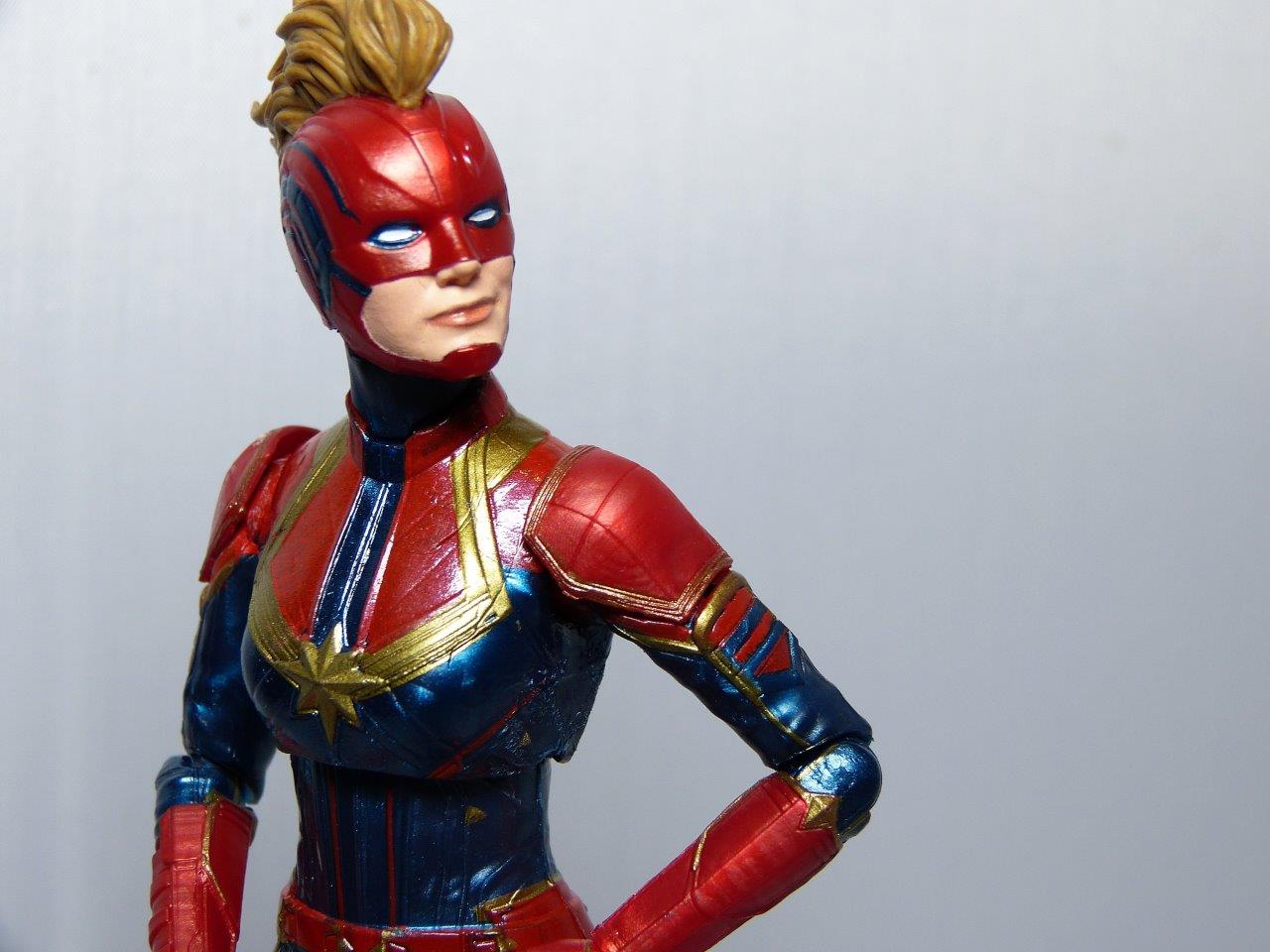 Captain Marvel | Marvel Legends Review – DisKingdom.com